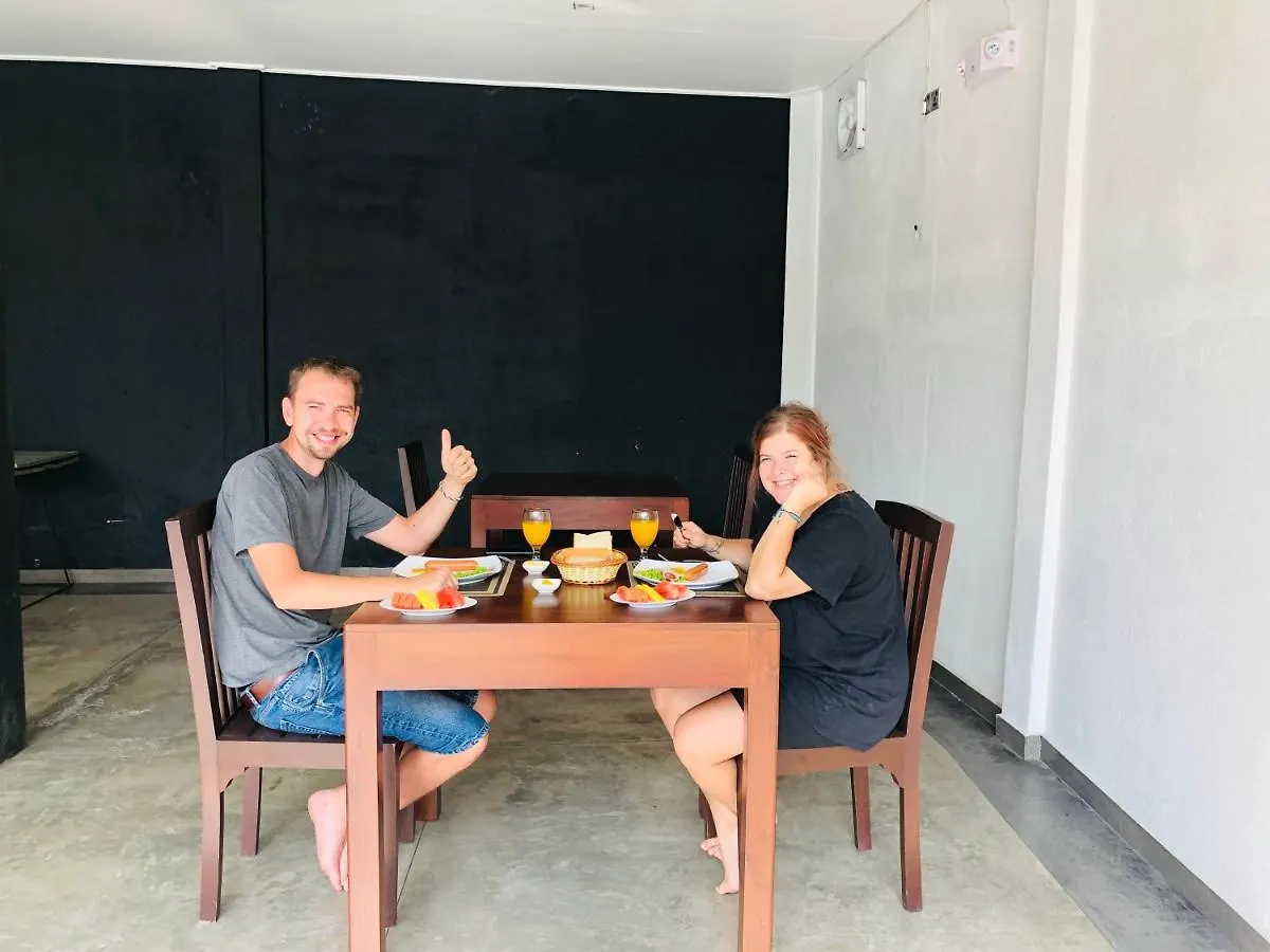 Bony'S Holiday Inn Negombo