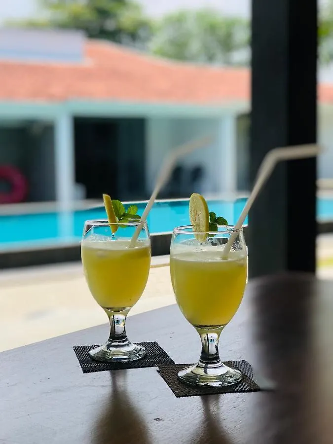 Bony'S Holiday Inn Negombo